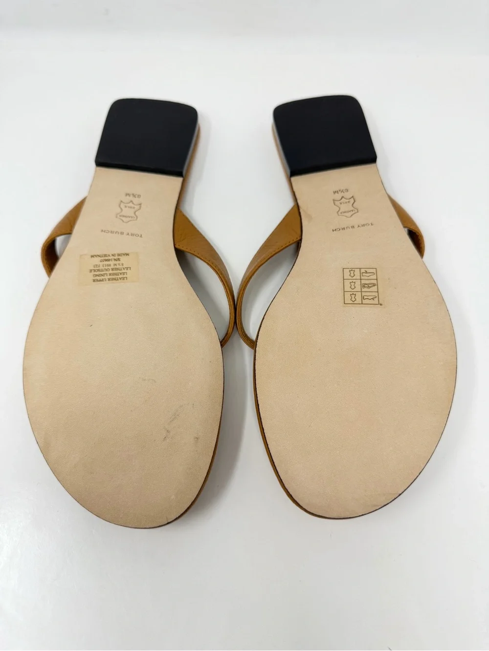 Tory Burch Classic Flip Flop Leather Camel Brown Size 8.5